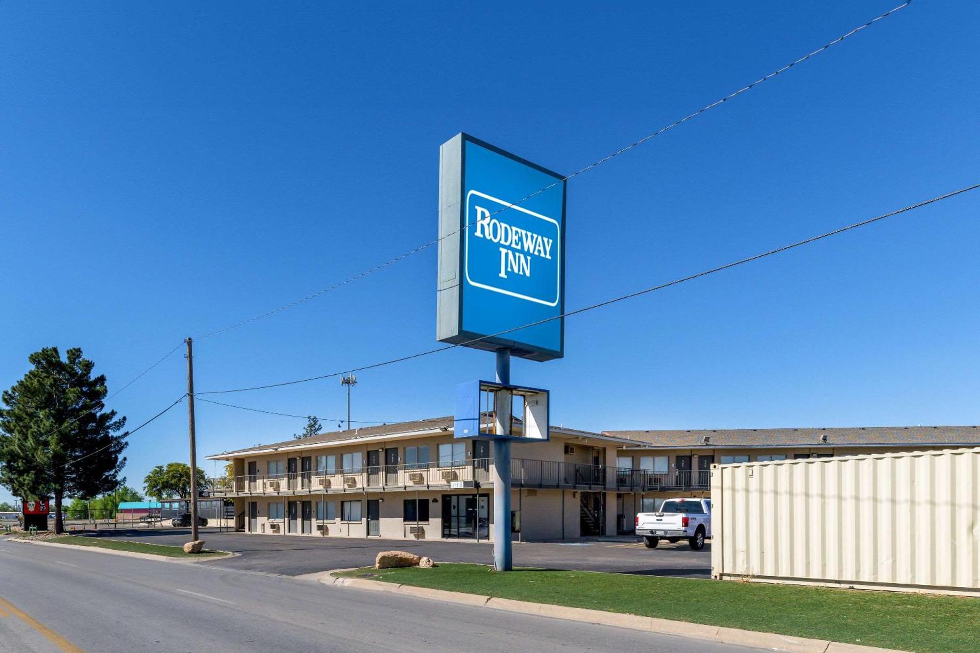 Rodeway Inn Мидленд Экстерьер фото